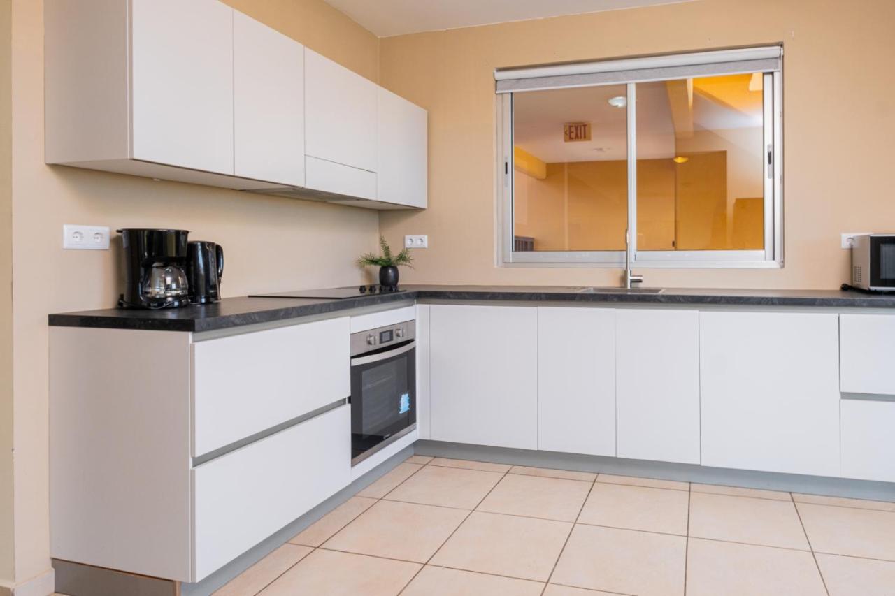 Droom Appartement Met Uitzicht Op De Jachthaven Jan Thiel Екстериор снимка