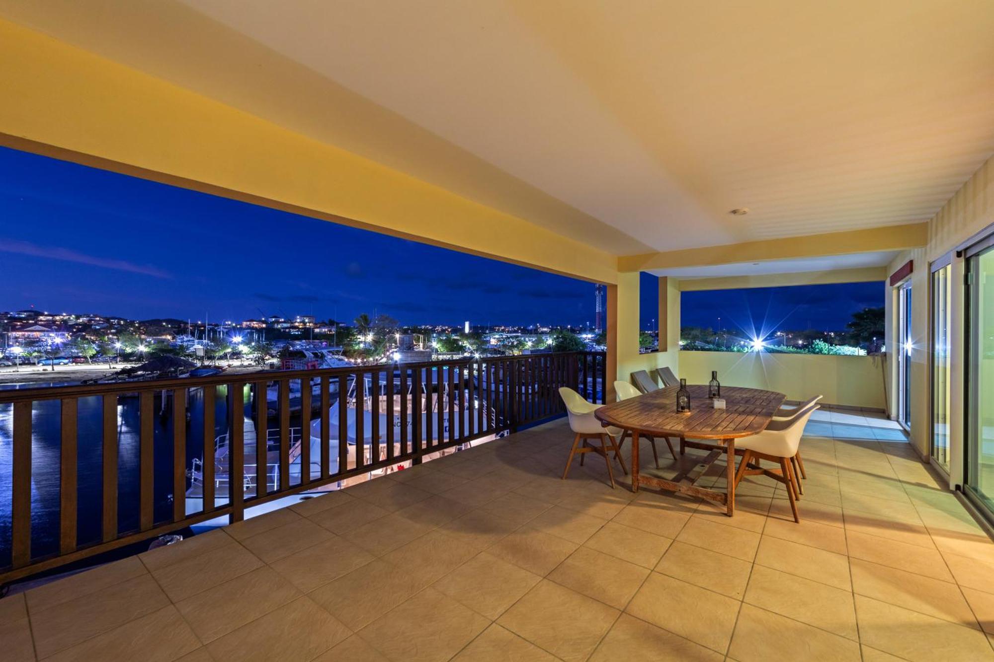 Droom Appartement Met Uitzicht Op De Jachthaven Jan Thiel Екстериор снимка