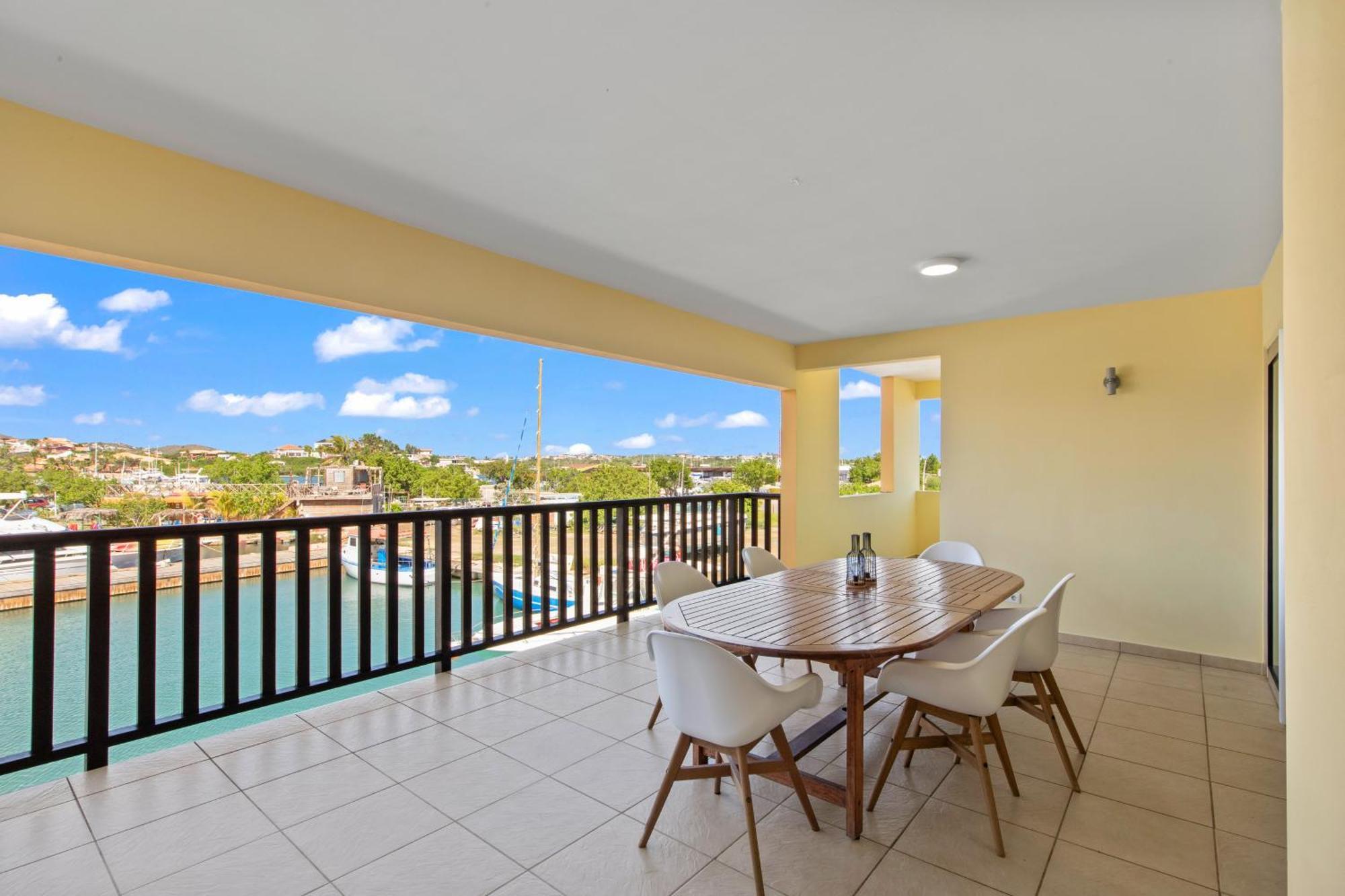 Droom Appartement Met Uitzicht Op De Jachthaven Jan Thiel Екстериор снимка